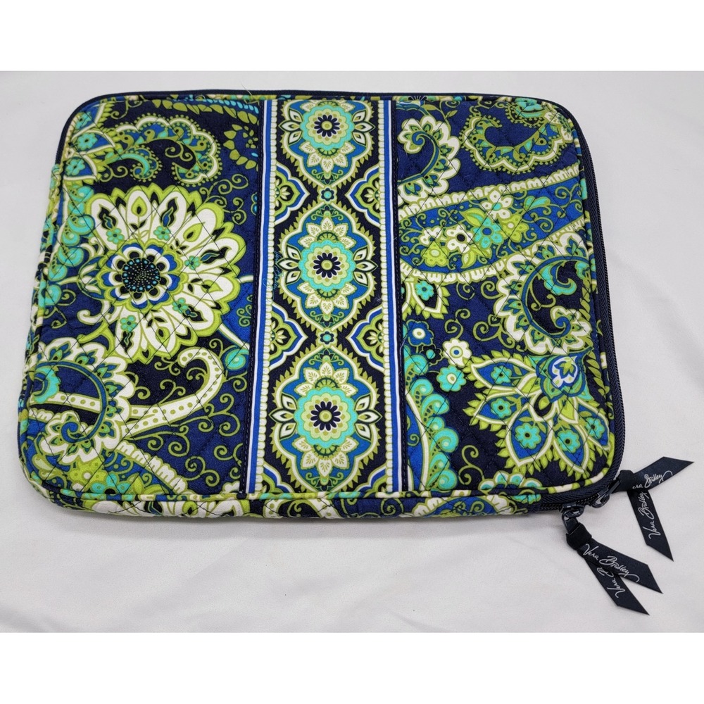 Vera Bradley 14" Rhythm & Blues Pattern  Quilted Laptop Sleeve Zipper Closure